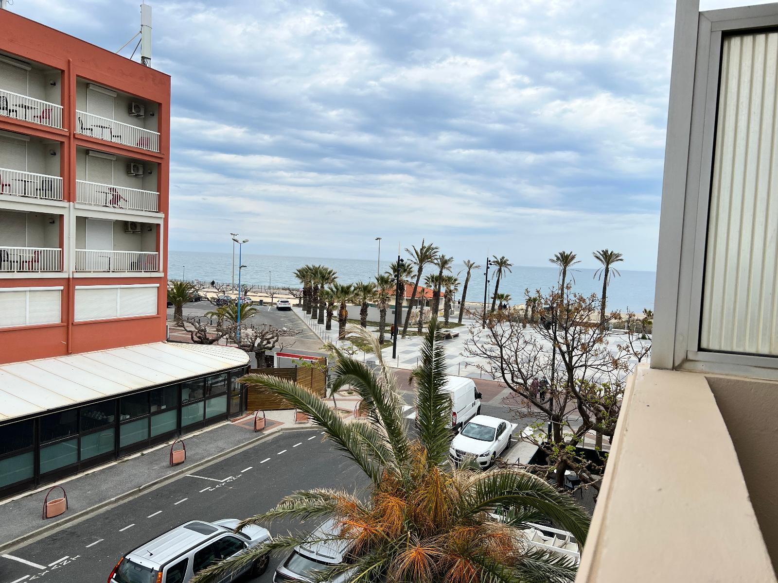 appartement 2 pièces - ST-CYPRIEN